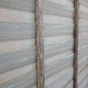 overlap-fence-panel-close-up-back