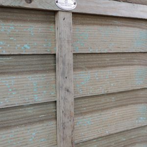 overlap-fence-panel-close-up-front