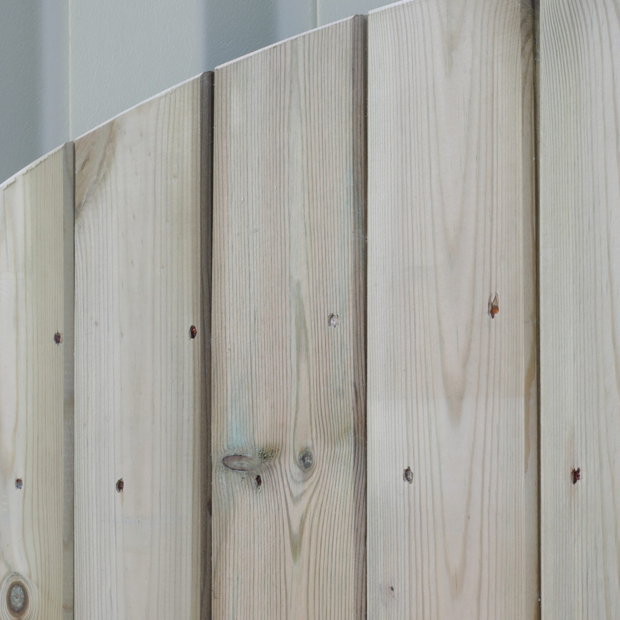 Arched-Top-(LB)-Door-Gate_close-up-front TAN
