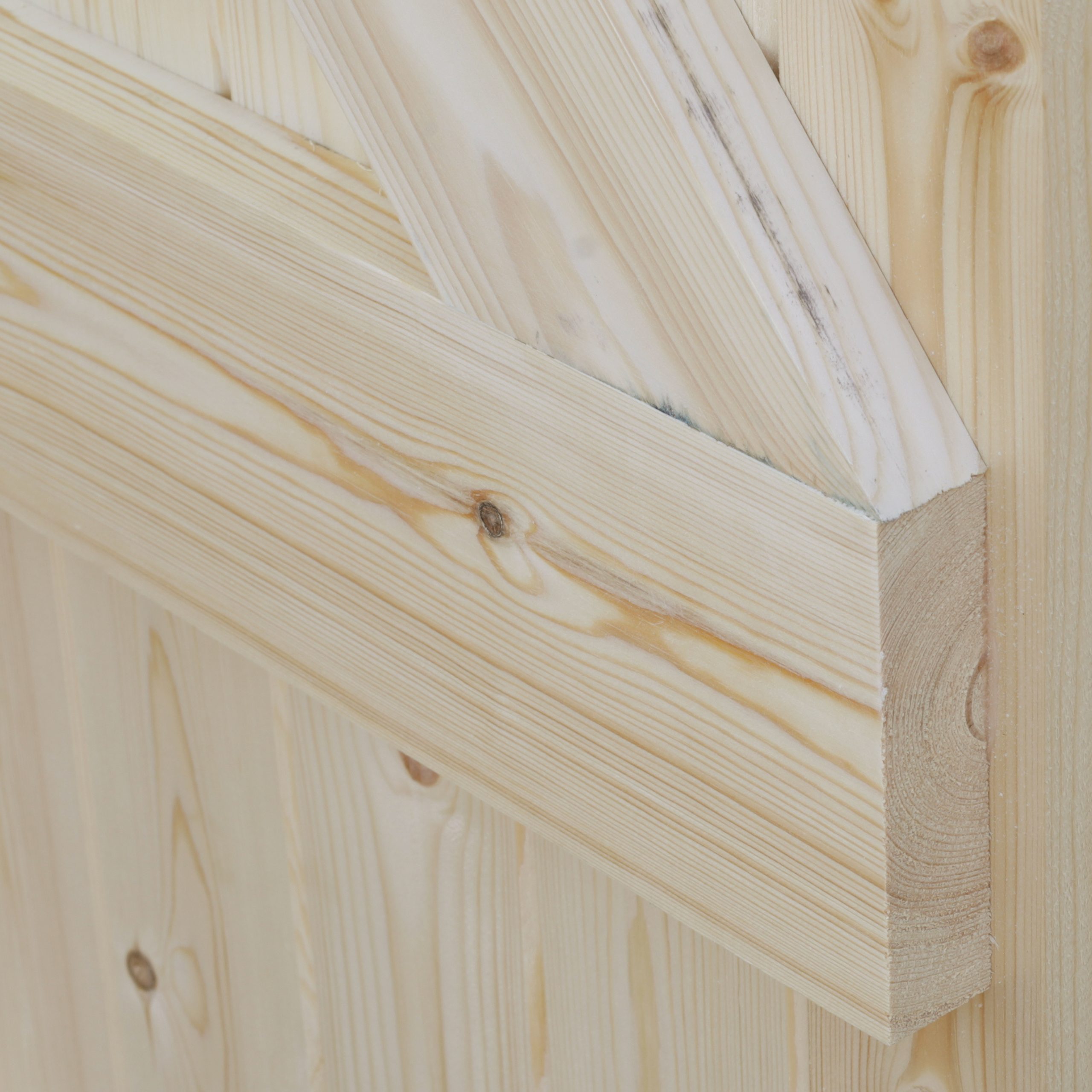 (LB)-Door-Gate_close-up-back 3