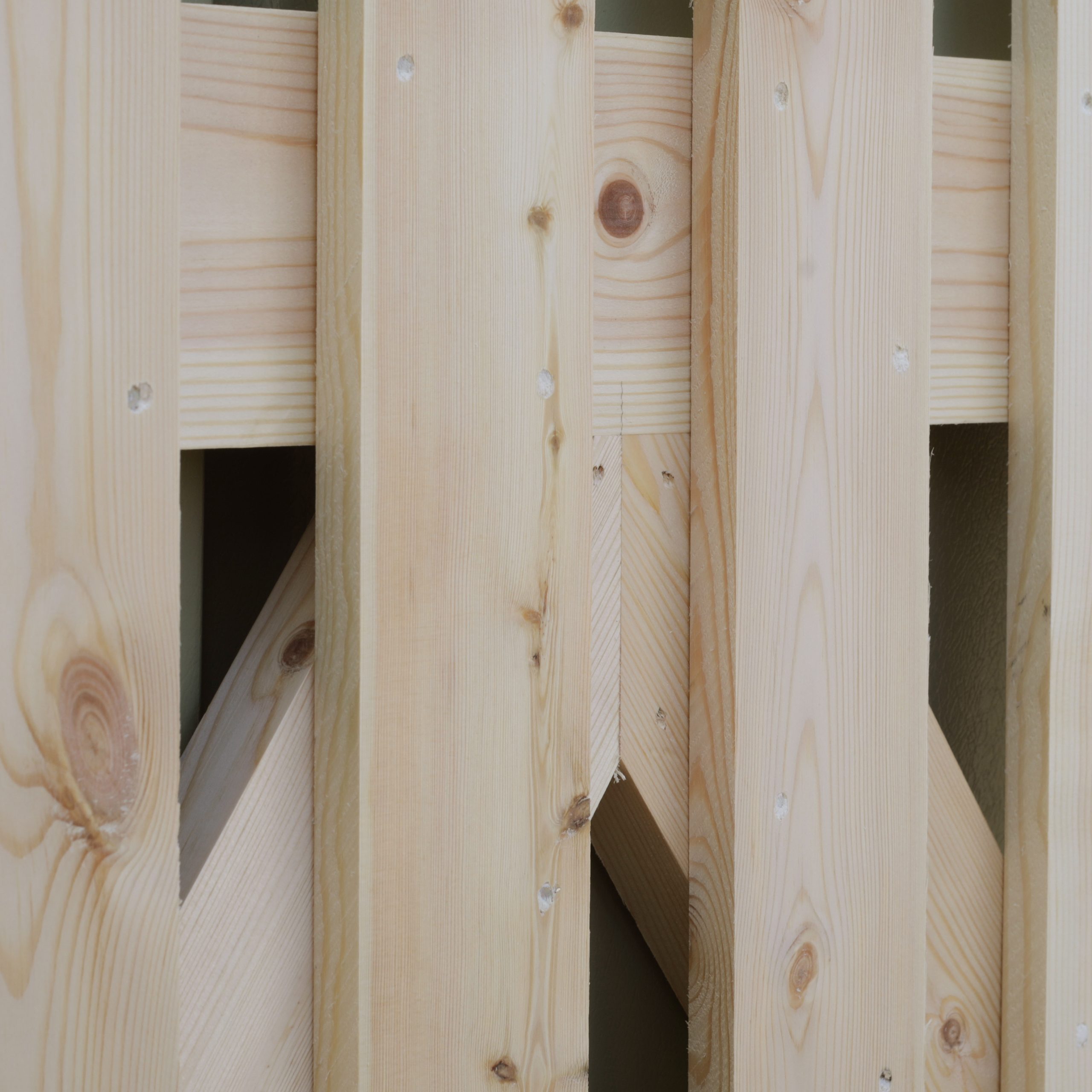 Small-Arched-Picket-Gate-Door_close-up-front 3